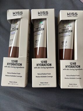 Kiss New York Tinted Moisturizer in Beige/Brown